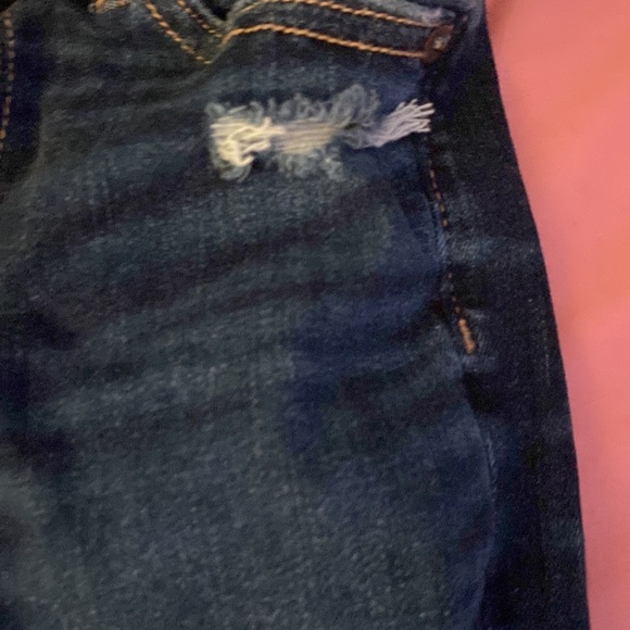american eagle ripped jeans - Picture 4 of 8